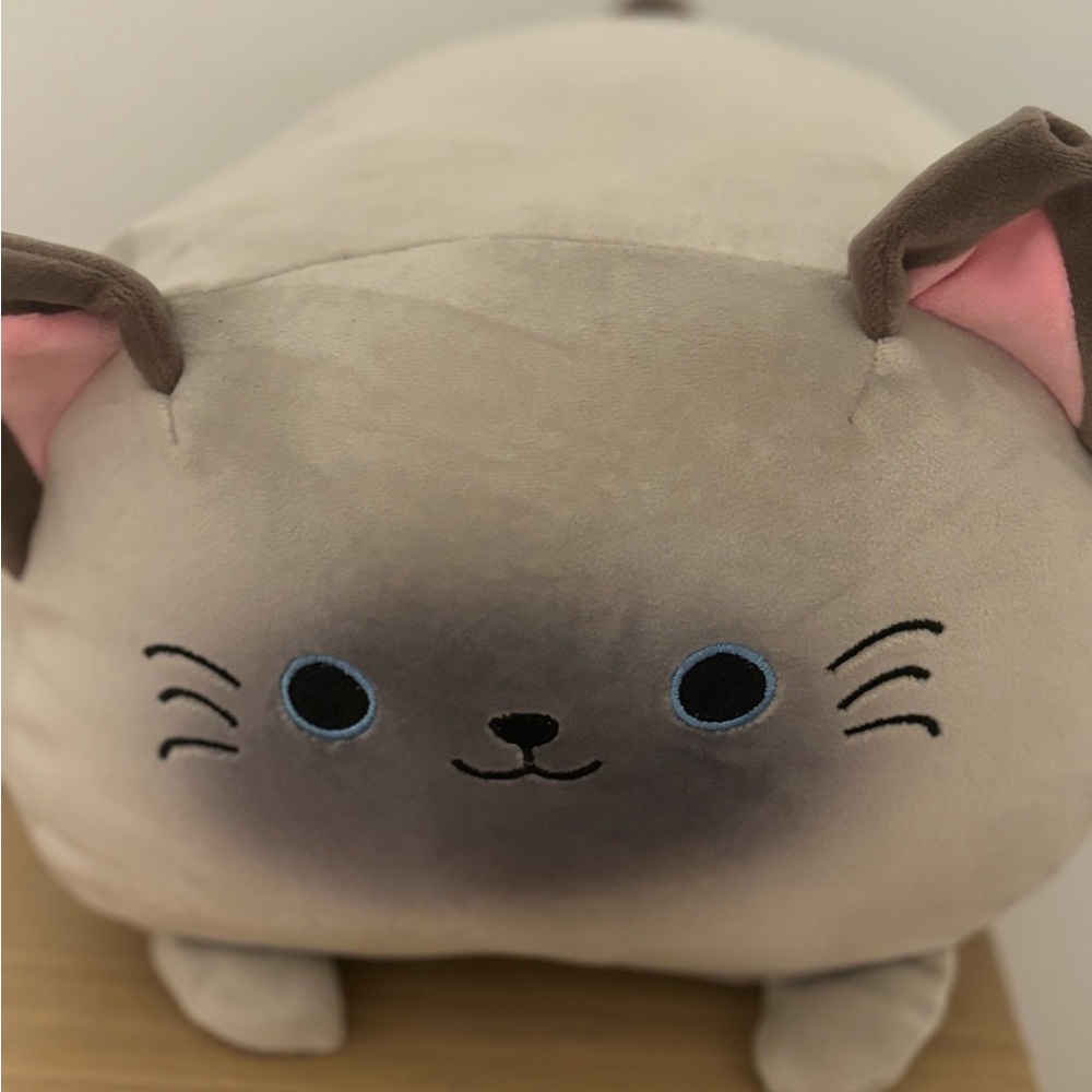 Siamese cat stuff animal with mini cats